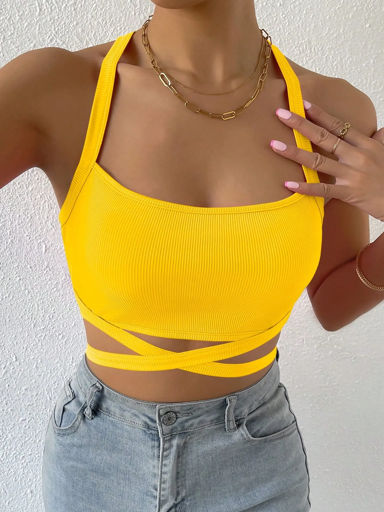 Amy Fashion - Crisscross Tie Backless Crop Cami Top