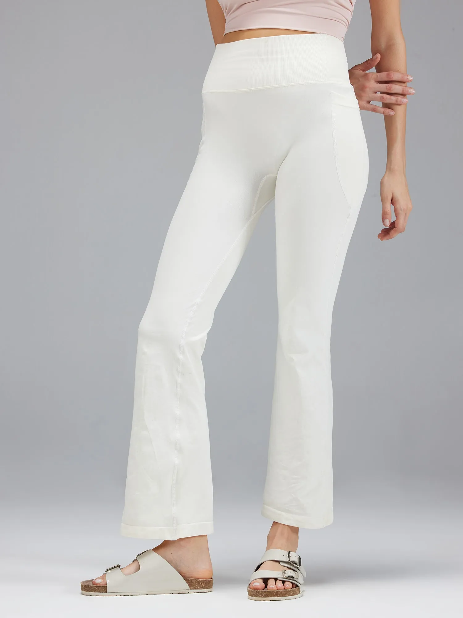 Coconut-milk Sculpt 2.0 Flare Leggings