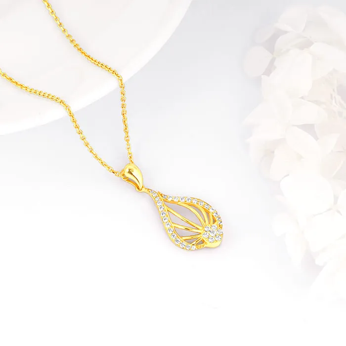 Golden Glint Pendant With Link Chain