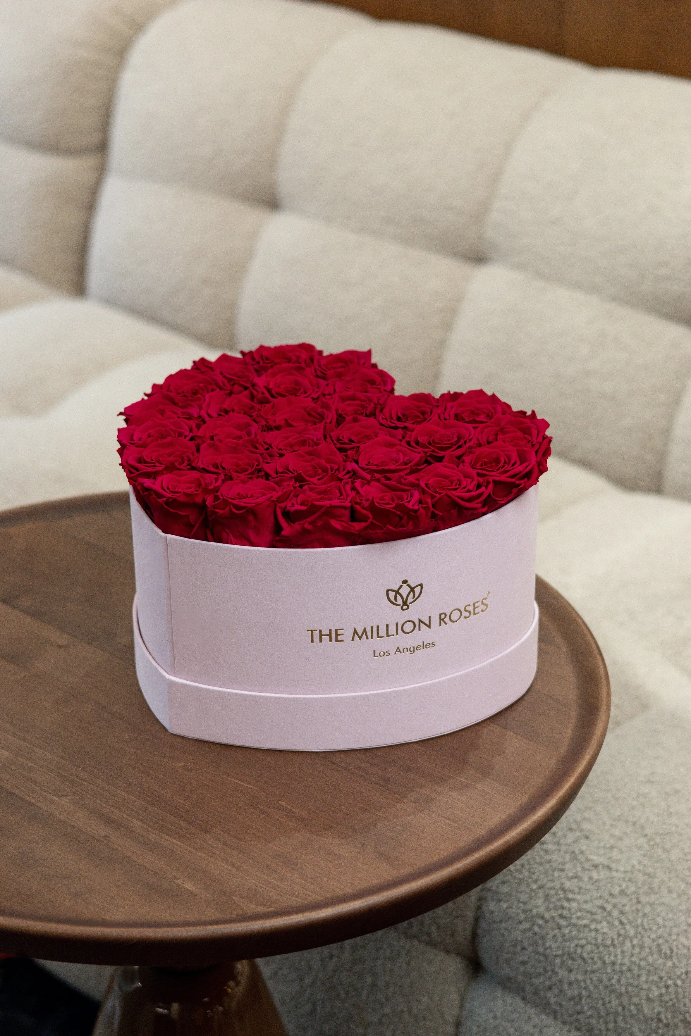 Heart Light Pink Suede Box | Red Roses