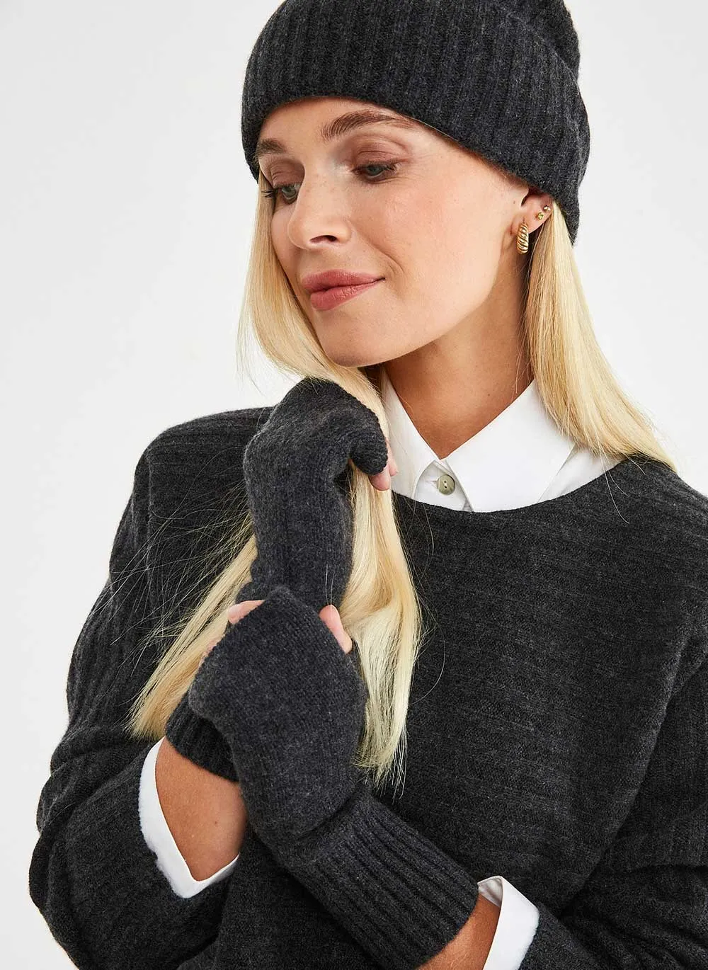 Ribbed Cashmere Hat - Charcoal