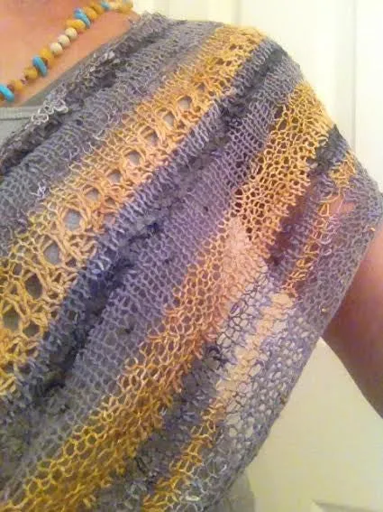 TwistMe, a cowl pattern