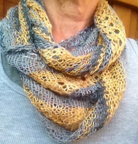 TwistMe, a cowl pattern