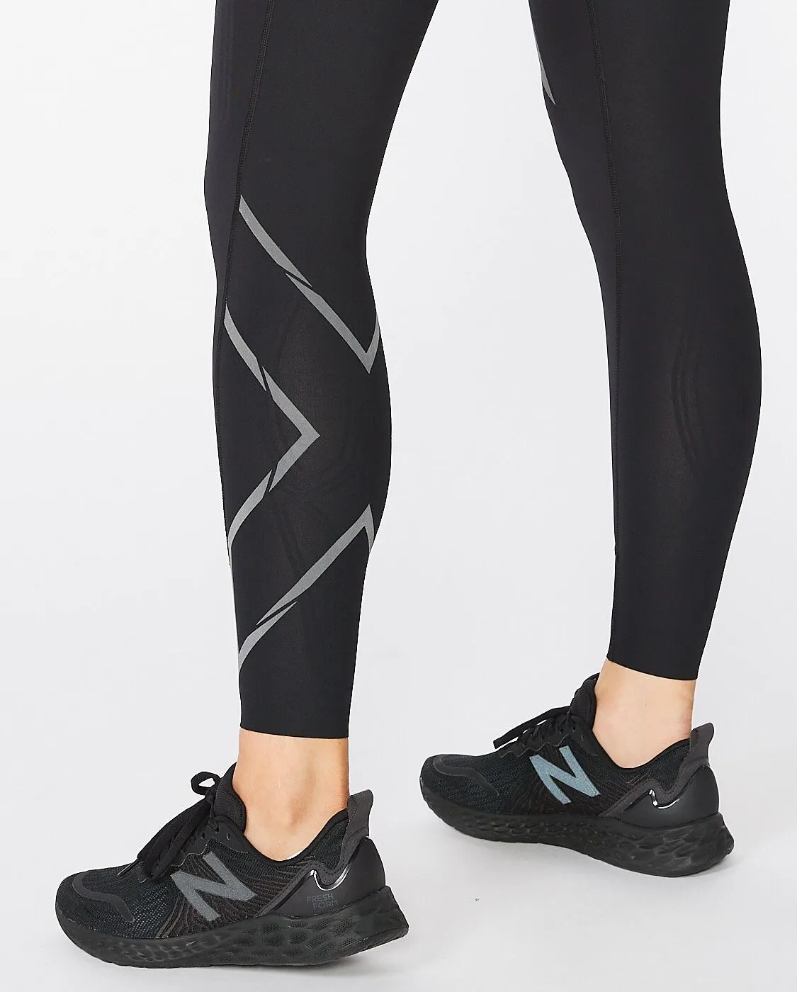 Women's Light Speed Mid-Rise Compression Tights