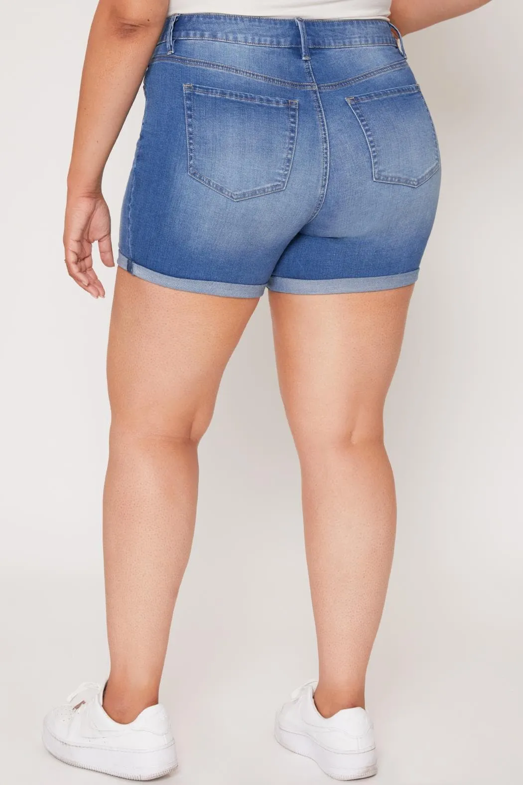 Women's Plus Size Essential Cuffed Shorts